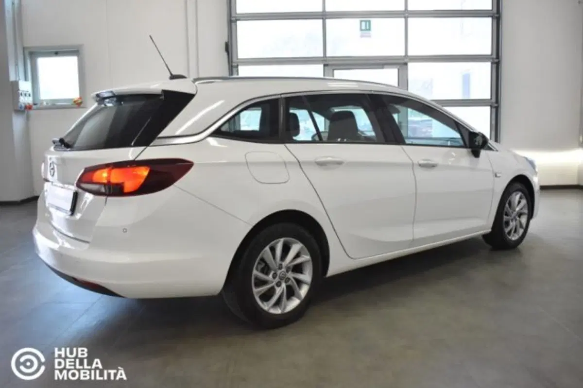 Opel Astra Station Wagon usata a Perugia (4)