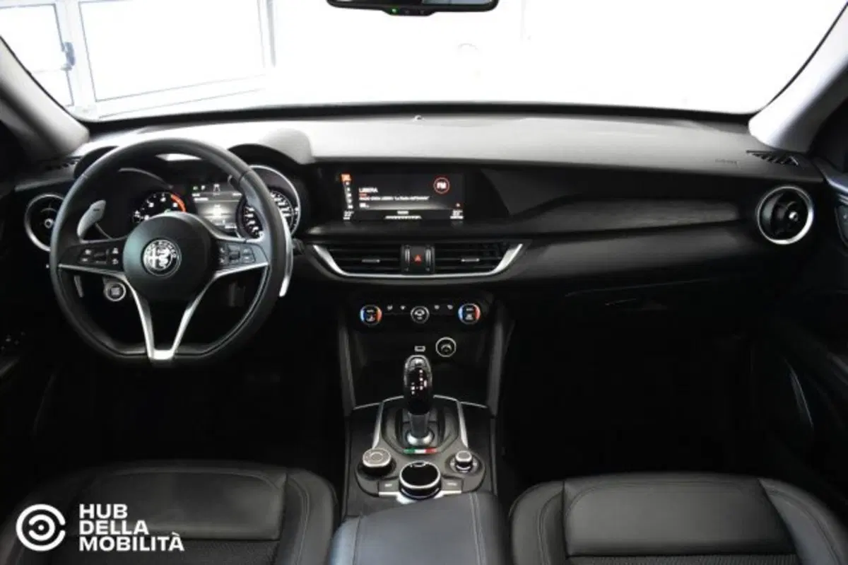 Alfa Romeo Stelvio usata a Perugia (10)