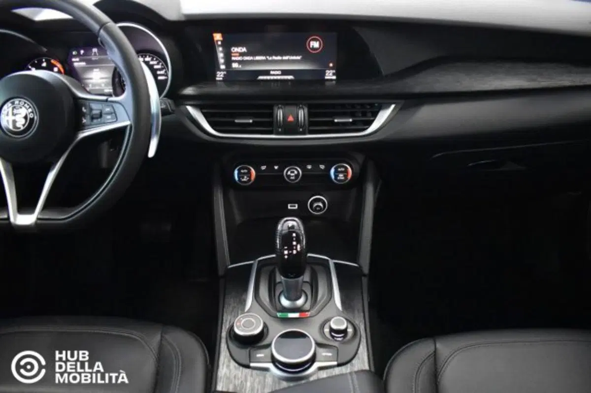 Alfa Romeo Stelvio usata a Perugia (11)