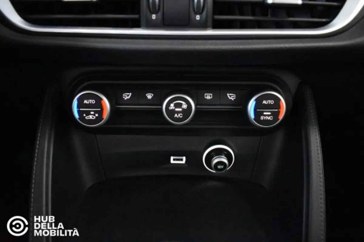 Alfa Romeo Stelvio usata a Perugia (13)