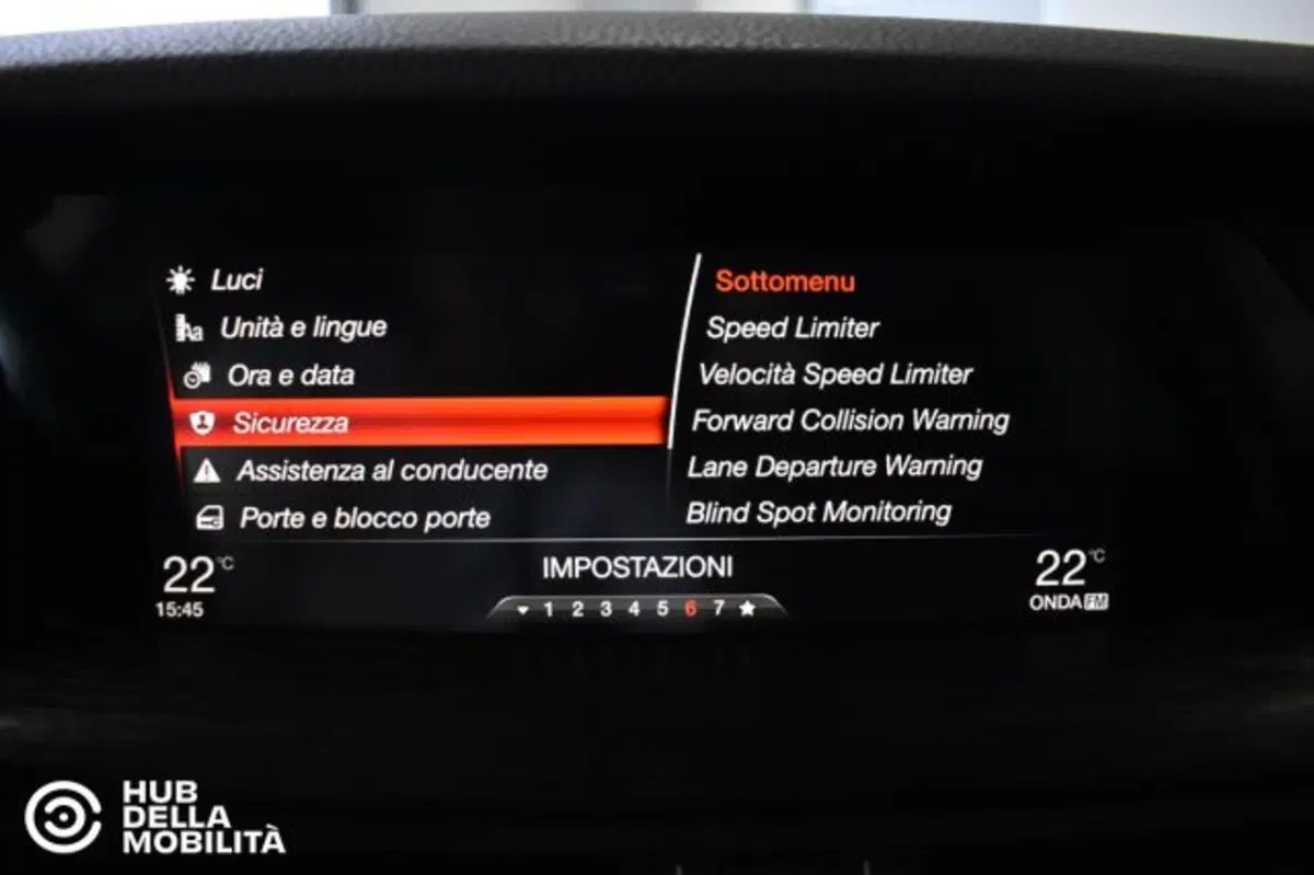 Alfa Romeo Stelvio usata a Perugia (17)