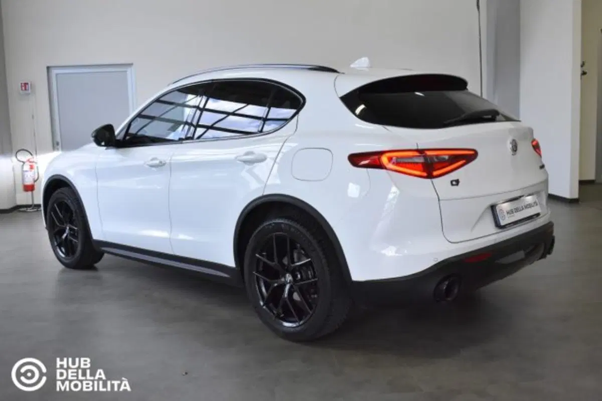 Alfa Romeo Stelvio usata a Perugia (6)