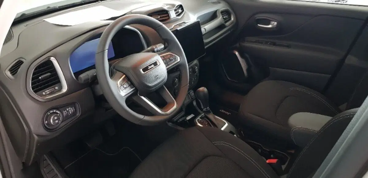Jeep Renegade nuova a Pordenone (11)