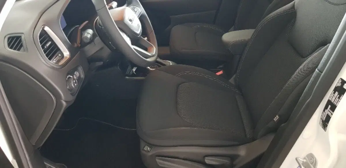 Jeep Renegade nuova a Pordenone (12)