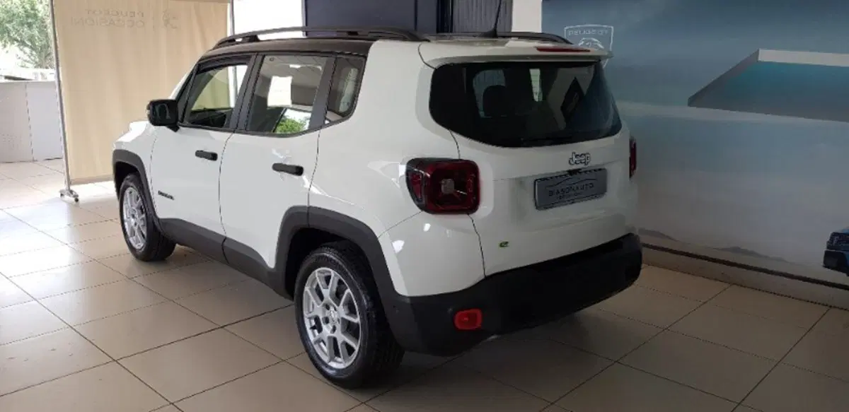 Jeep Renegade nuova a Pordenone (4)