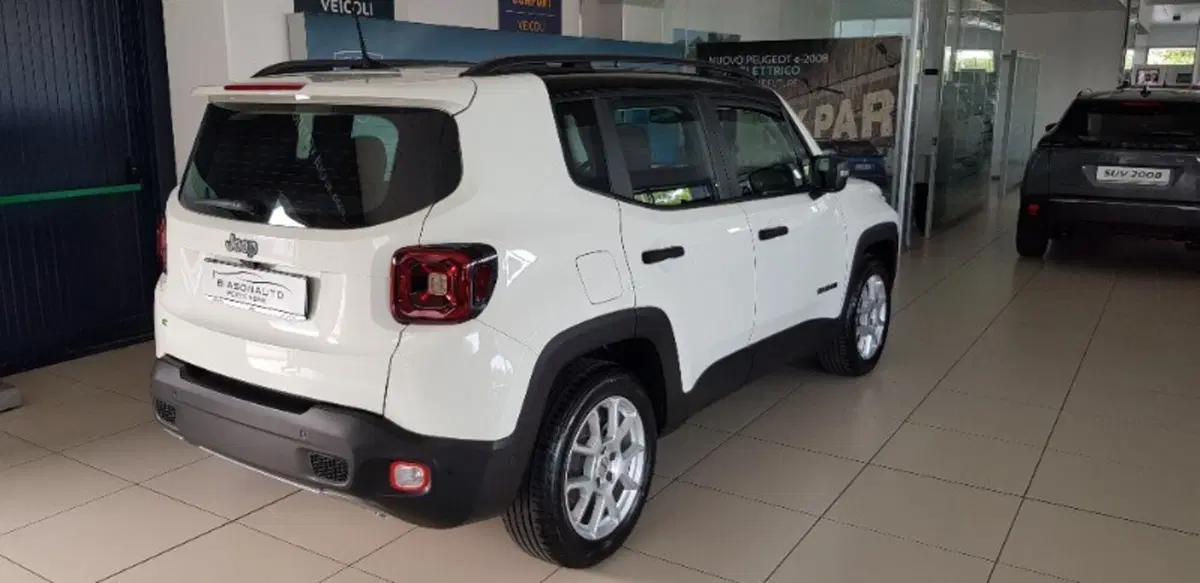 Jeep Renegade nuova a Pordenone (6)