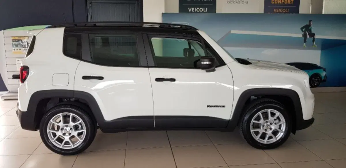 Jeep Renegade nuova a Pordenone (8)