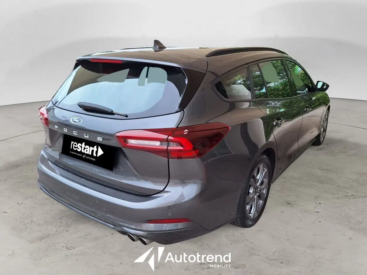 Ford Focus Station Wagon usata a Bari (2)