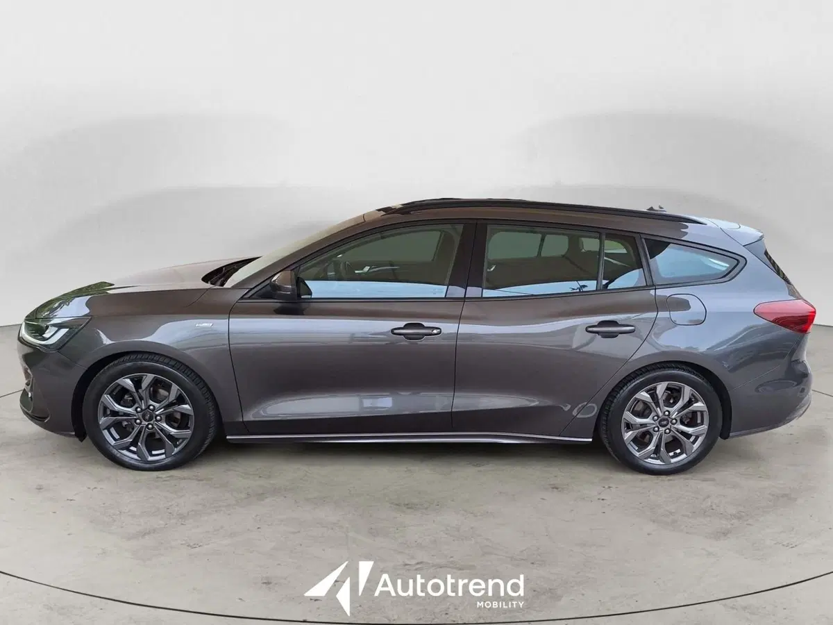 Ford Focus Station Wagon usata a Bari (5)