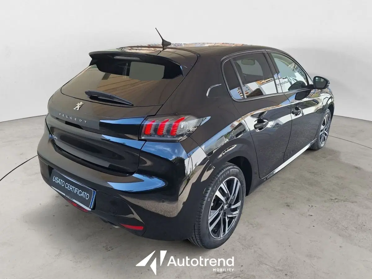 Peugeot 208 usata a Bari (2)