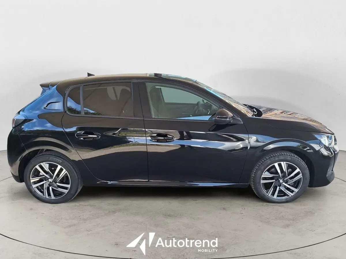 Peugeot 208 usata a Bari (5)