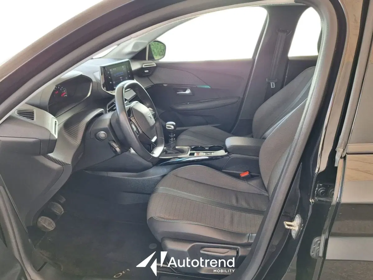 Peugeot 208 usata a Bari (6)