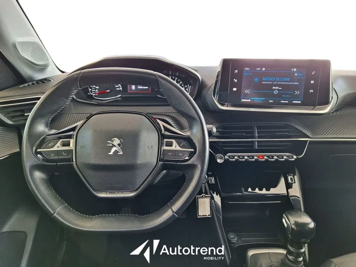 Peugeot 208 usata a Bari (9)