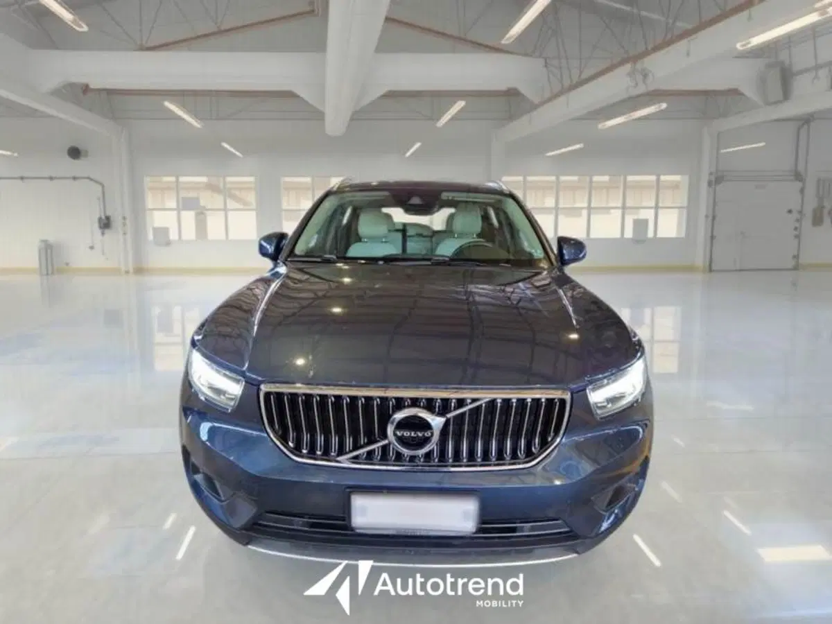 Volvo XC40 usata a Bari (3)