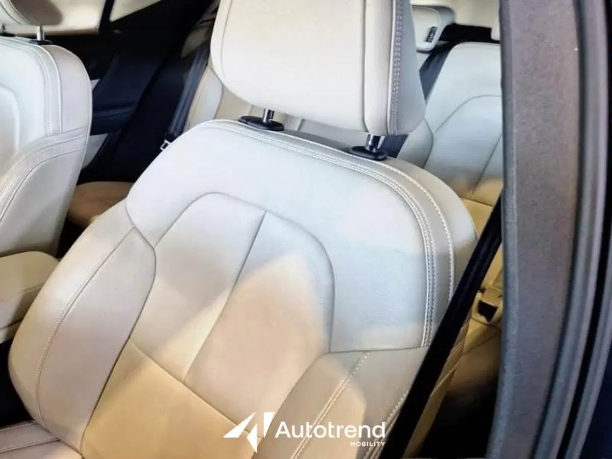 Volvo XC40 usata a Bari (6)