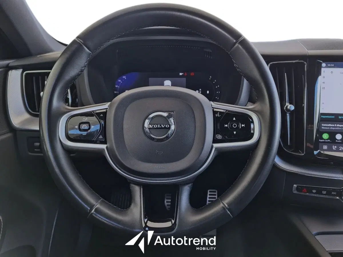 Volvo XC60 usata a Bari (10)