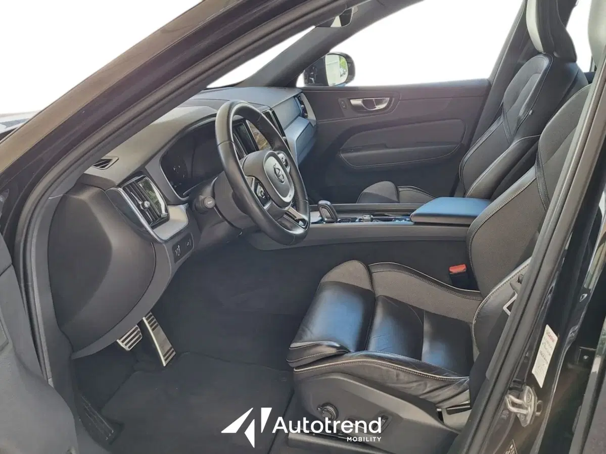 Volvo XC60 usata a Bari (6)