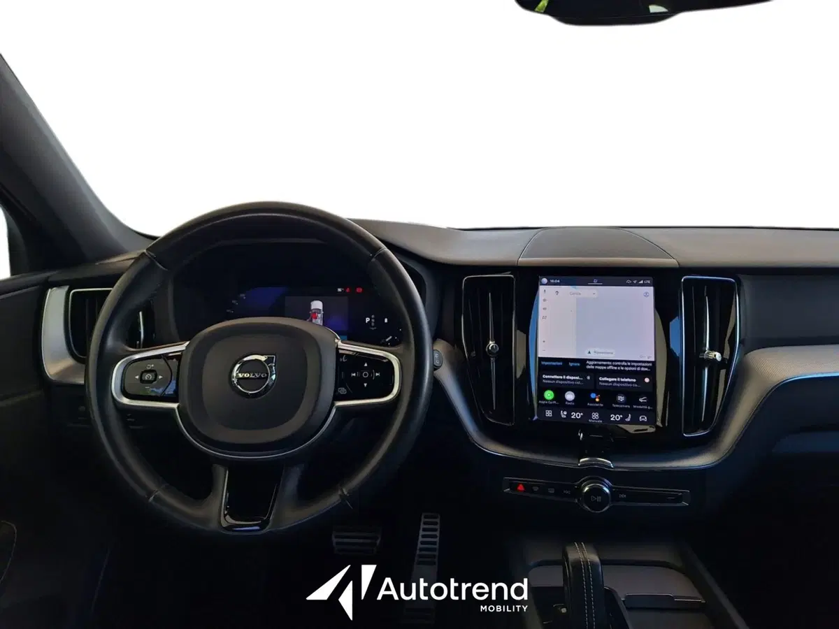 Volvo XC60 usata a Bari (9)