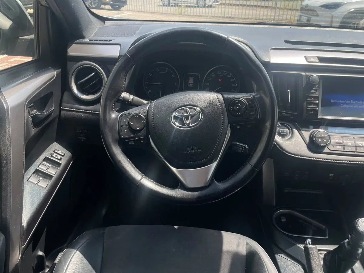 Toyota Rav4 usata a Piacenza (13)