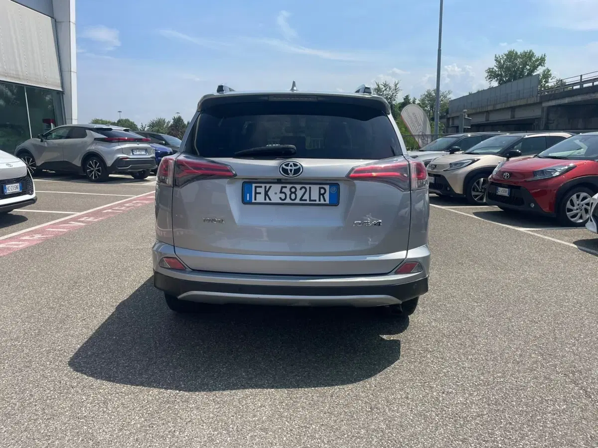 Toyota Rav4 usata a Piacenza (4)