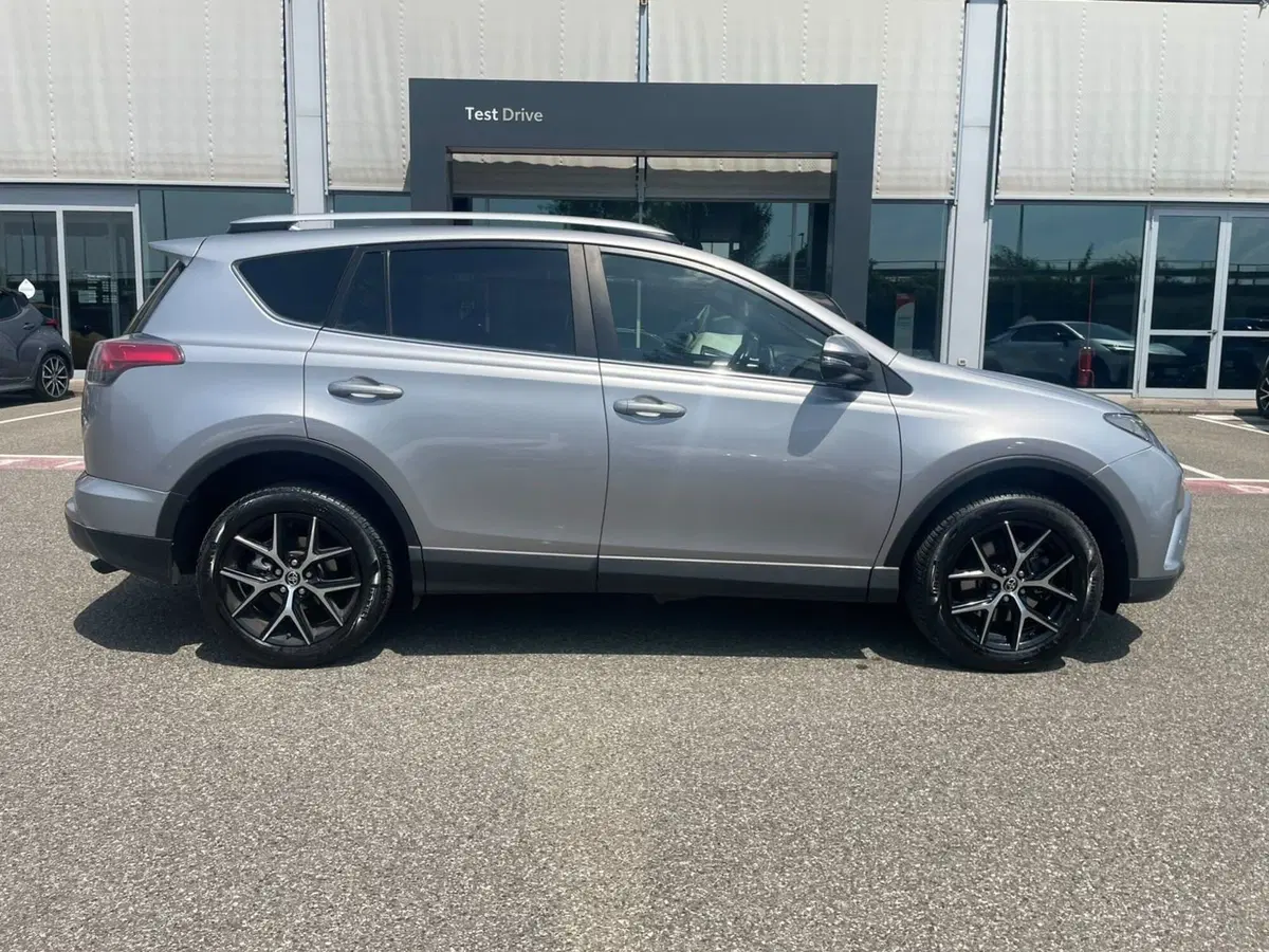 Toyota Rav4 usata a Piacenza (6)