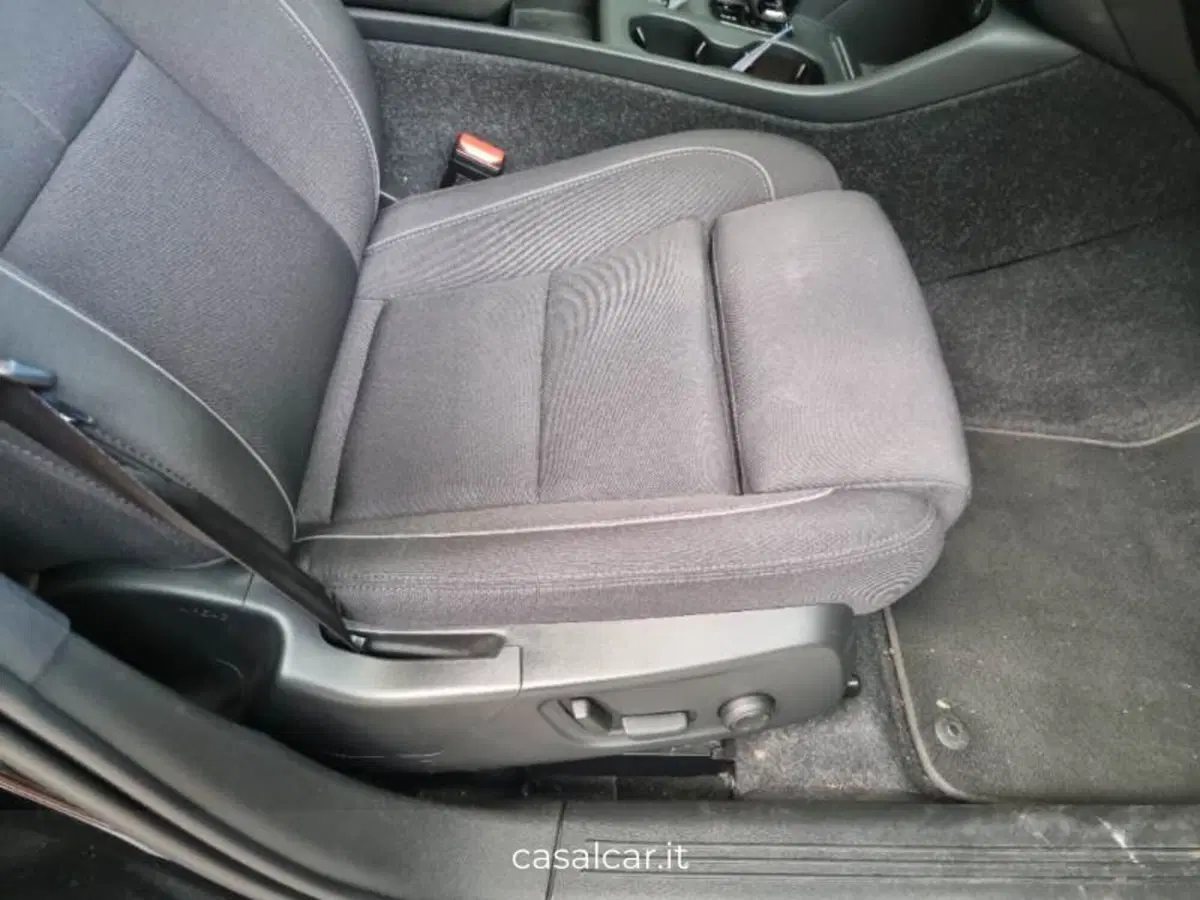 Volvo XC40 usata a Salerno (12)