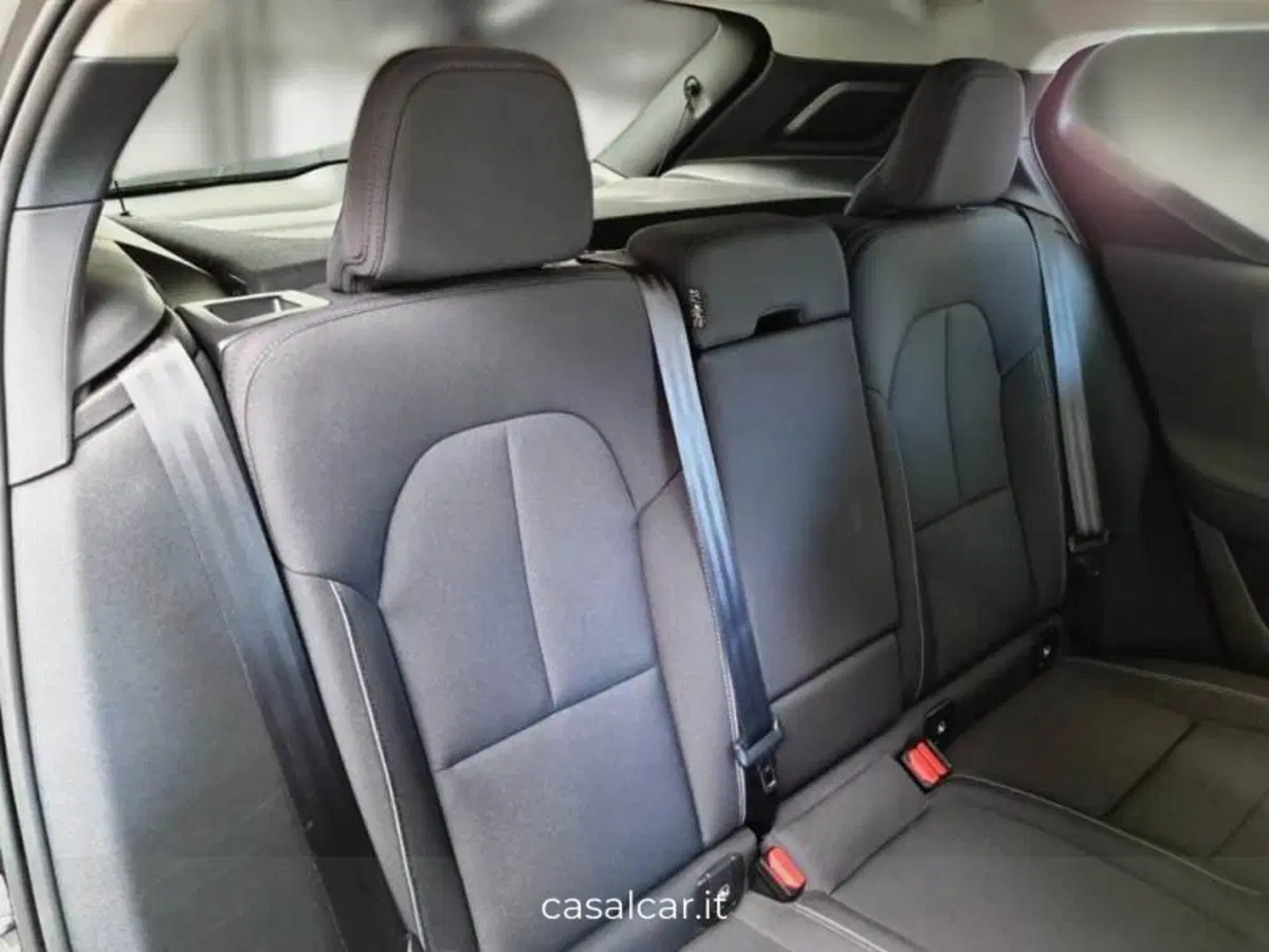 Volvo XC40 usata a Salerno (13)