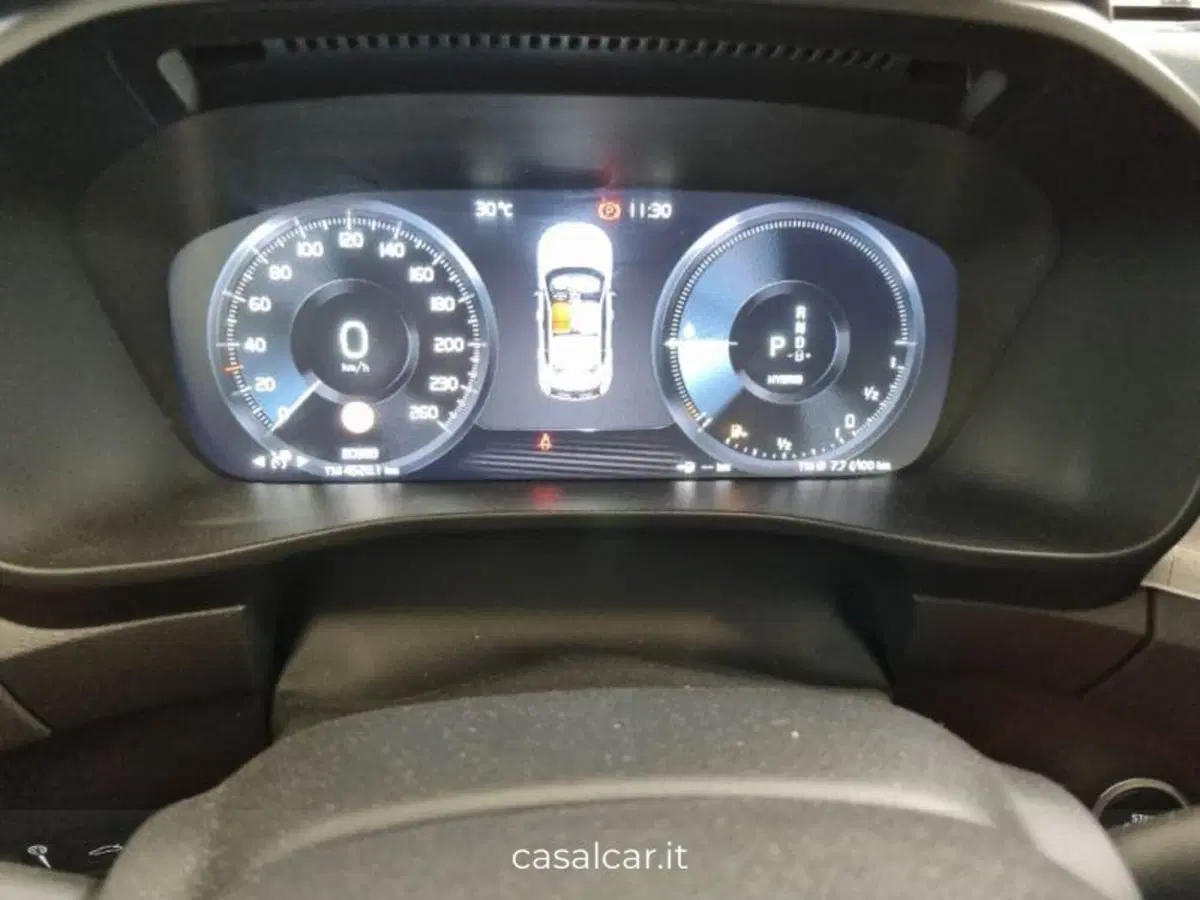 Volvo XC40 usata a Salerno (8)