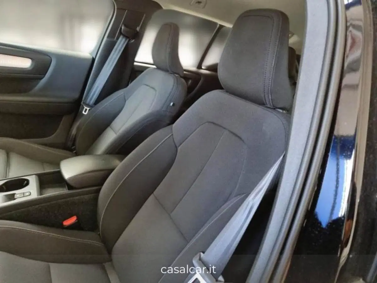 Volvo XC40 usata a Salerno (9)