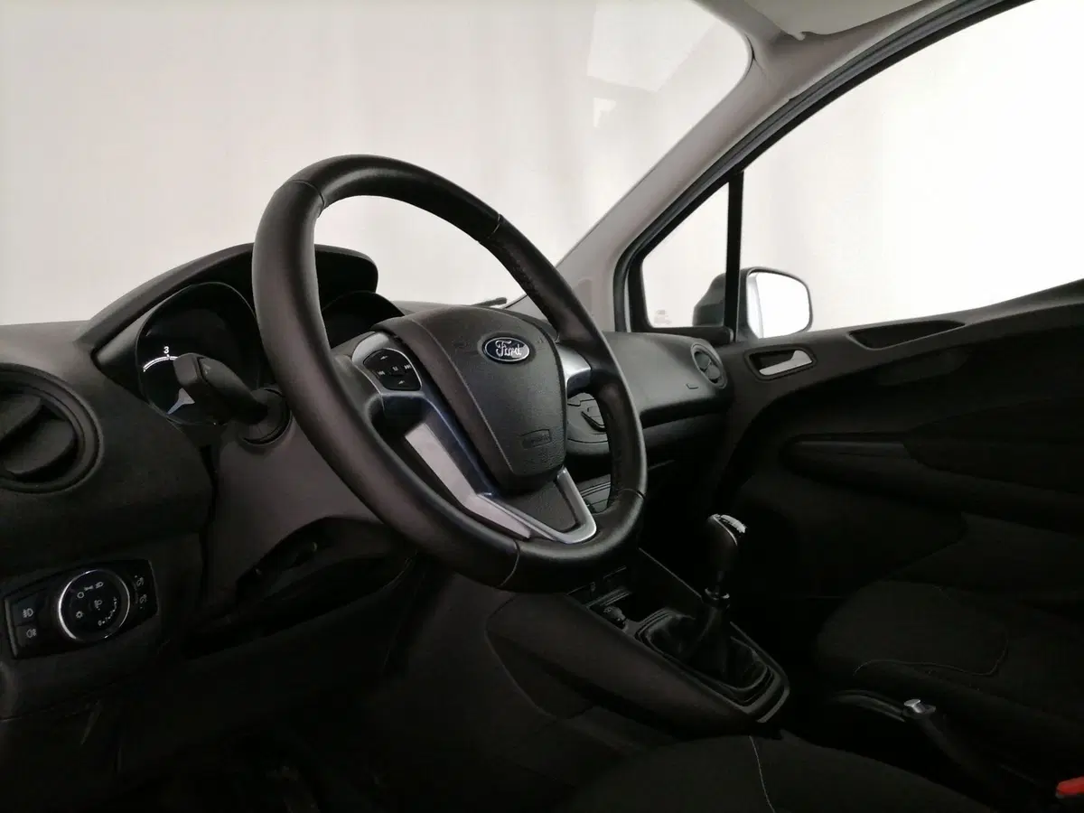 Ford Transit Courier usata a Roma (10)