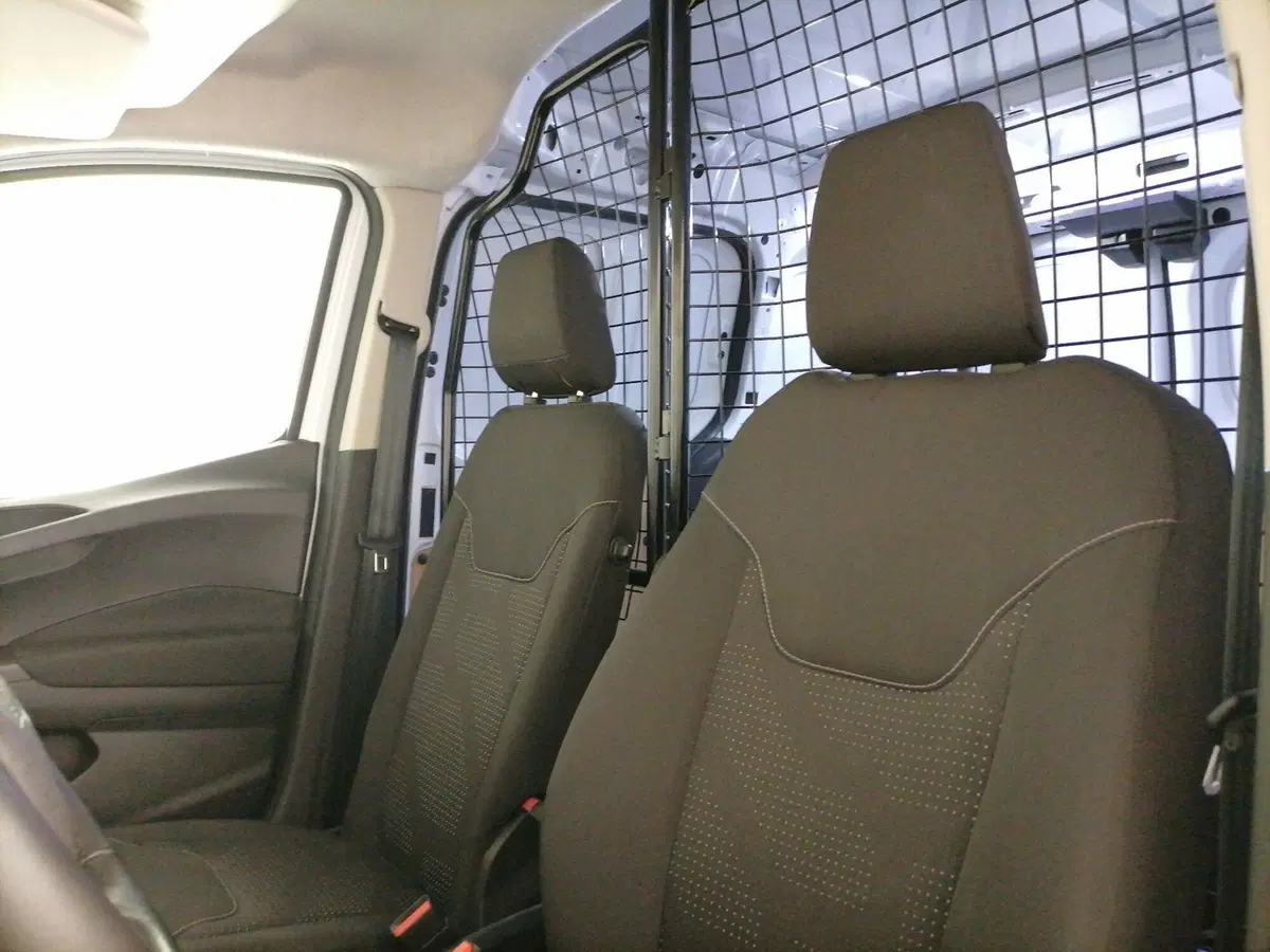 Ford Transit Courier usata a Roma (11)