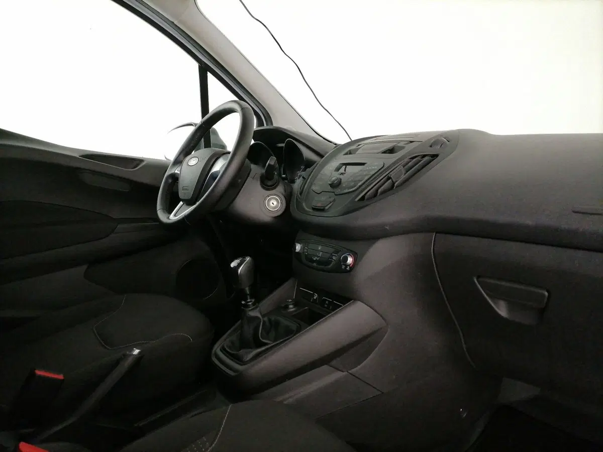 Ford Transit Courier usata a Roma (7)