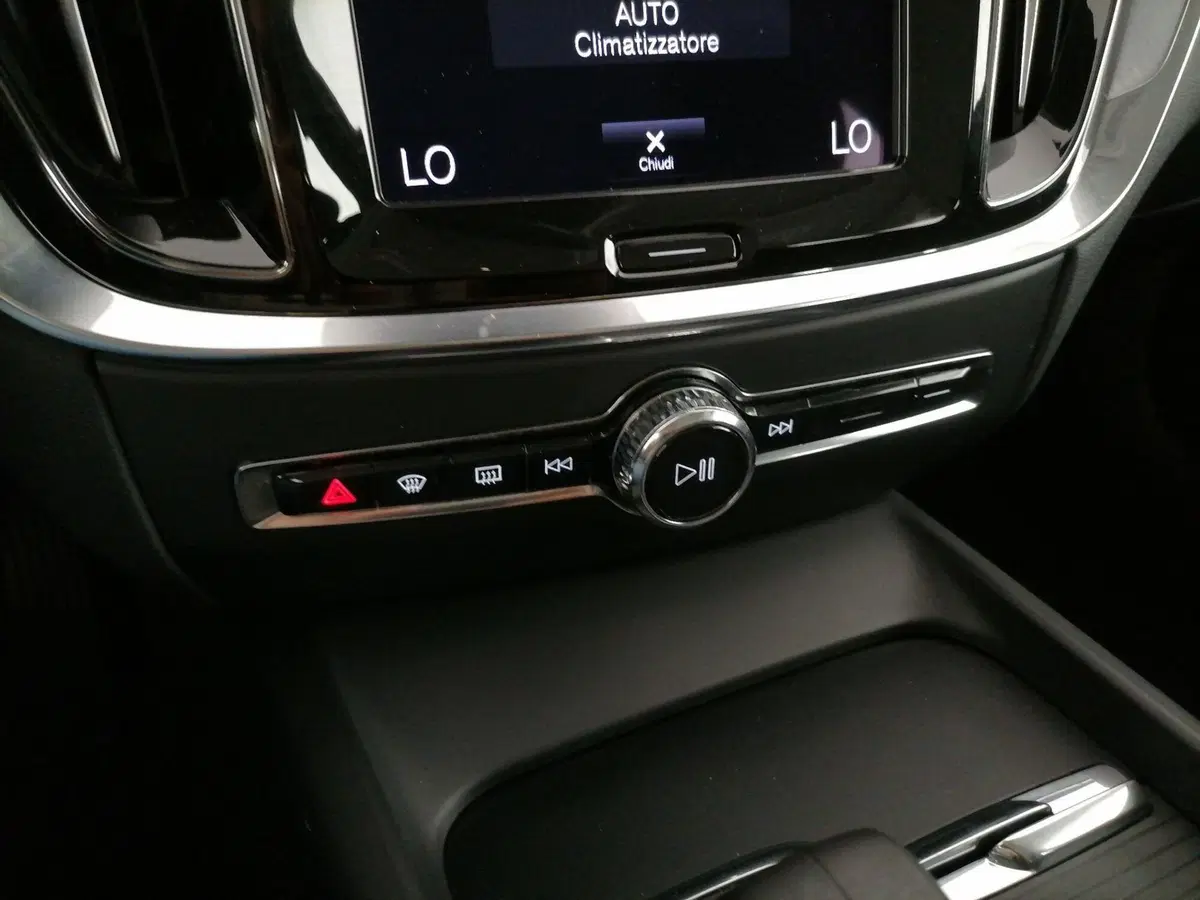 VOLVO Veicoli Commerciali V60 usata a Roma (15)
