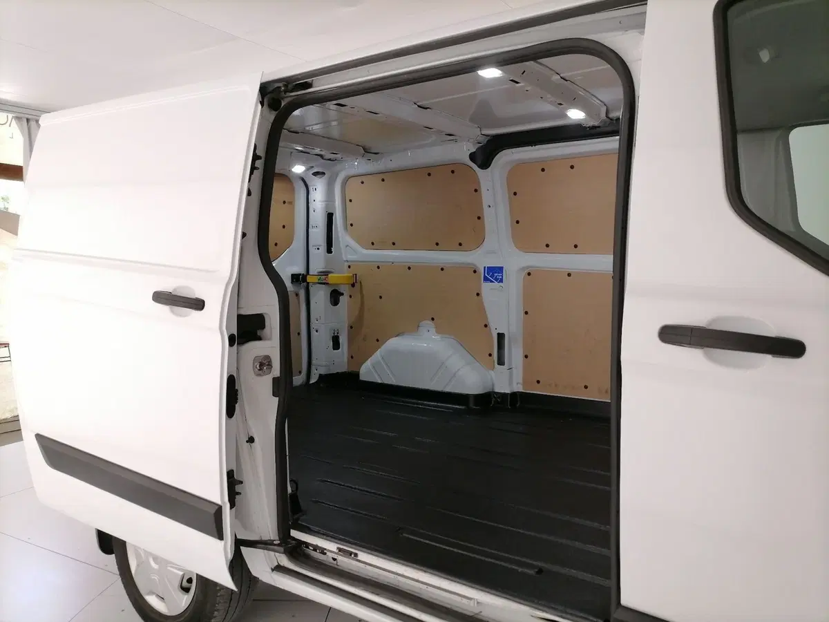 Ford Transit Custom Furgone usata a Roma (8)