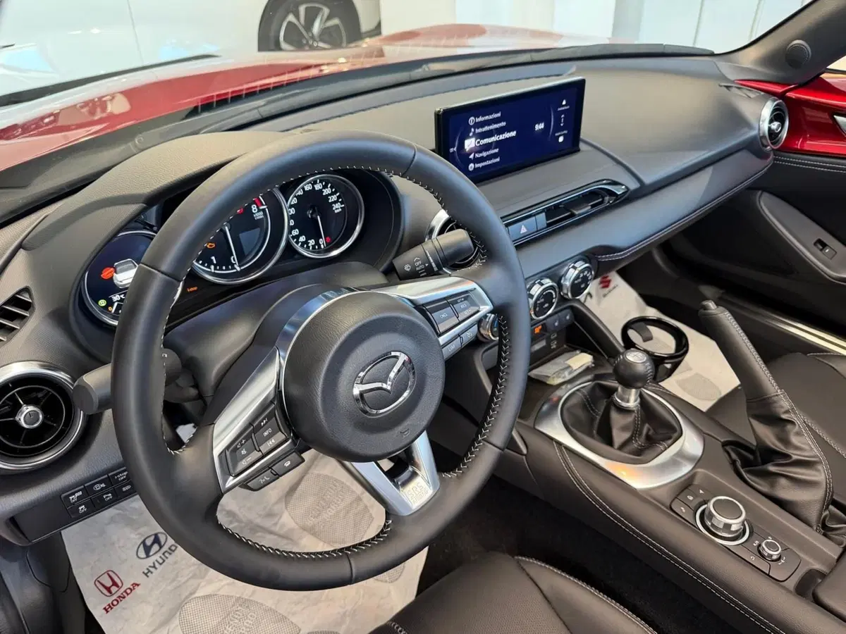 Mazda MX-5 nuova a Napoli (11)