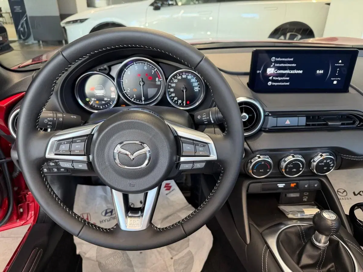 Mazda MX-5 nuova a Napoli (12)