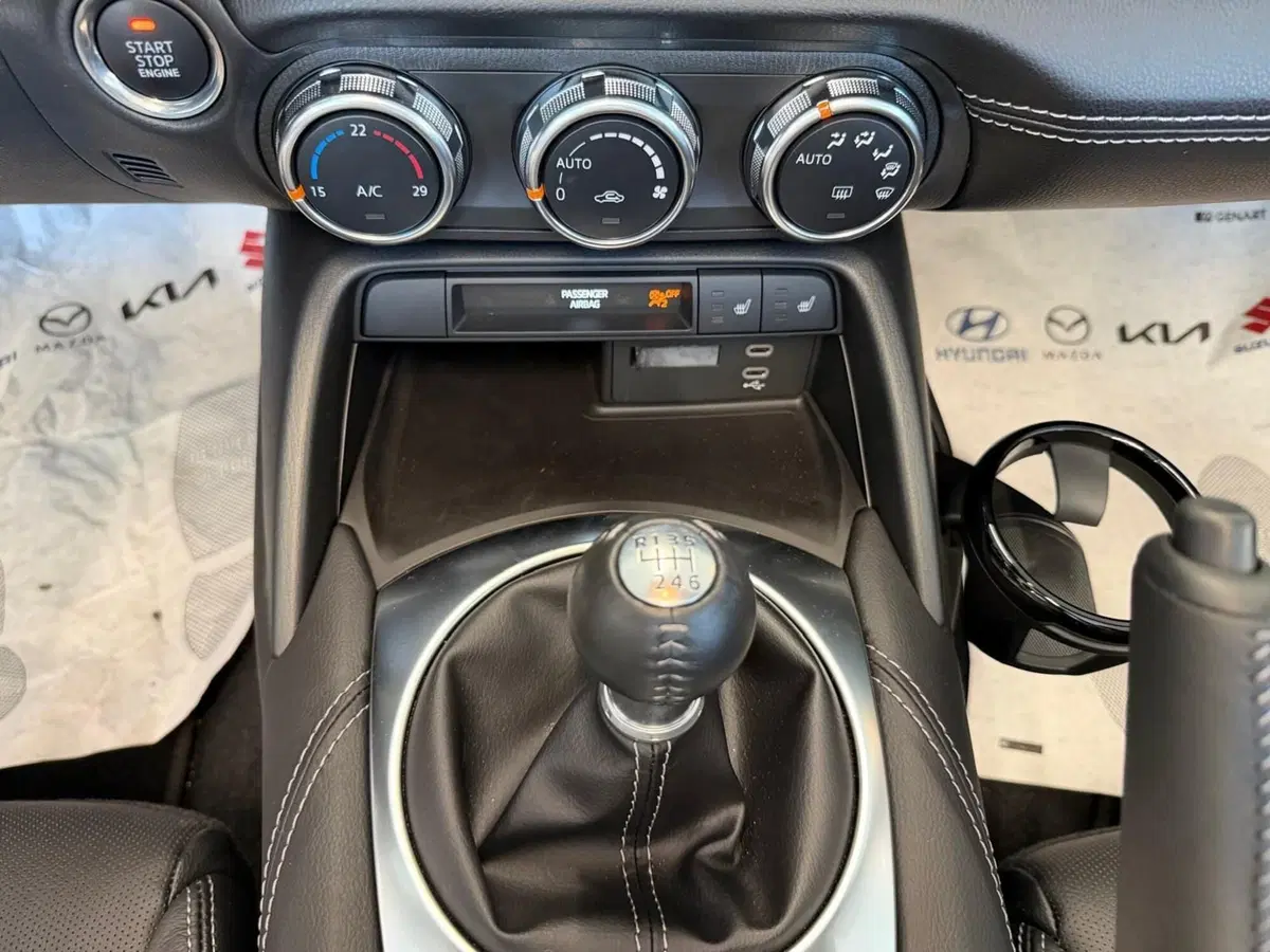 Mazda MX-5 nuova a Napoli (16)