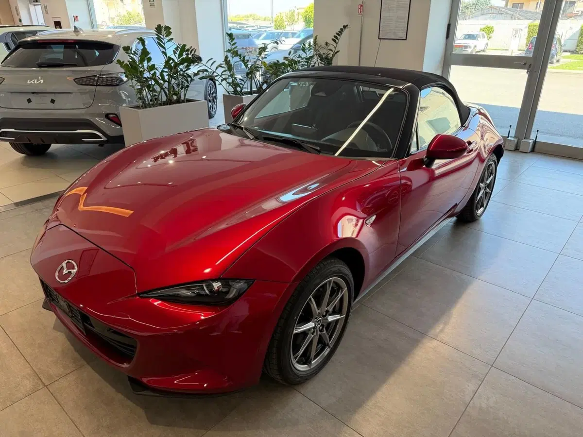 Mazda MX-5 nuova a Napoli (2)
