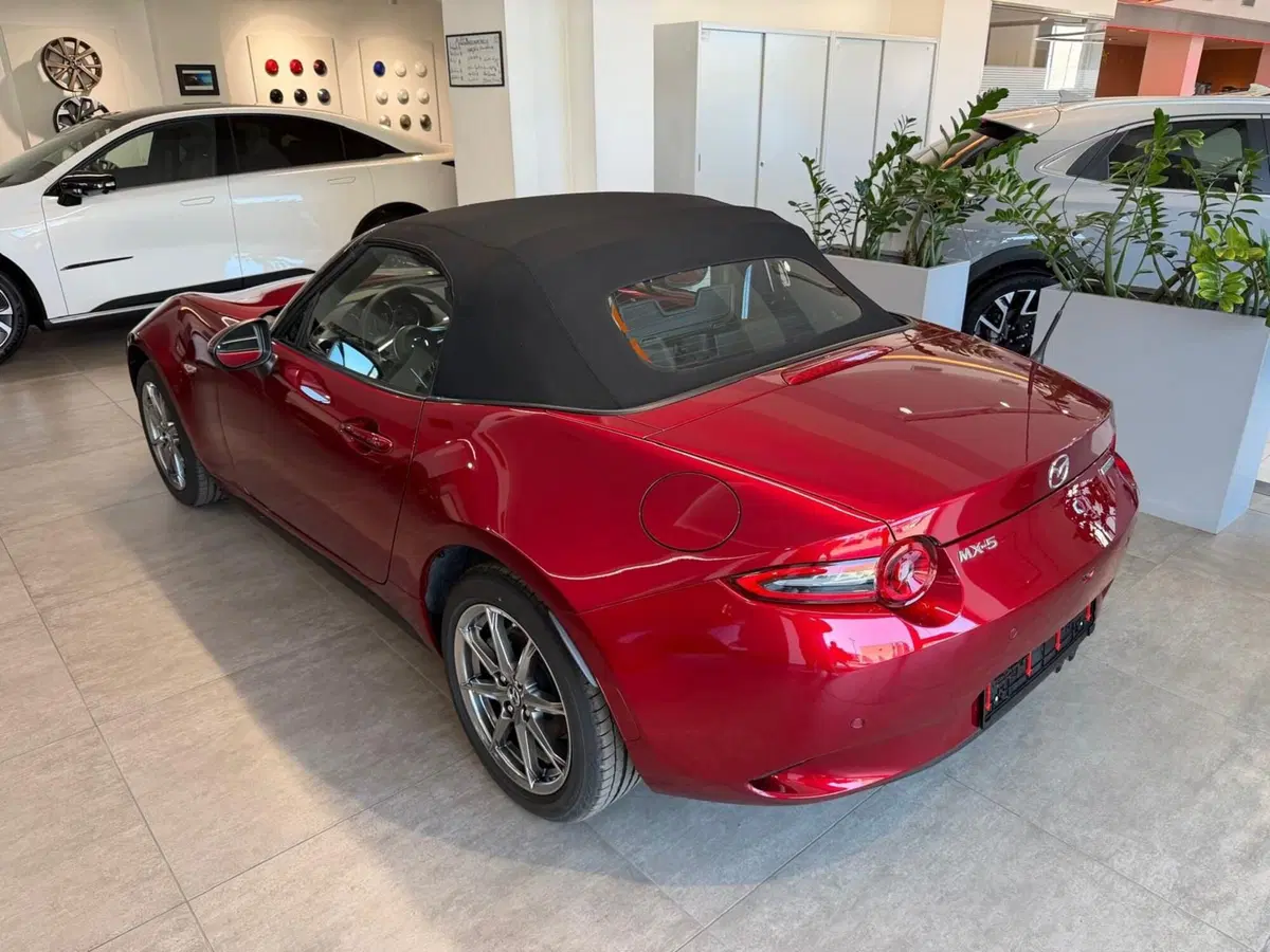 Mazda MX-5 nuova a Napoli (4)