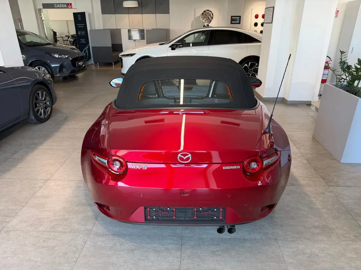 Mazda MX-5 nuova a Napoli (6)