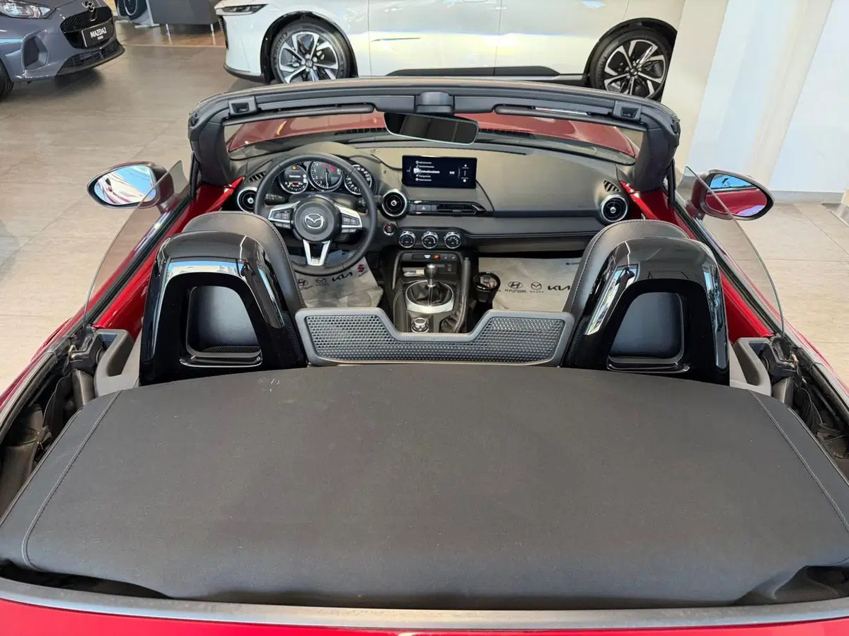 Mazda MX-5 nuova a Napoli (8)