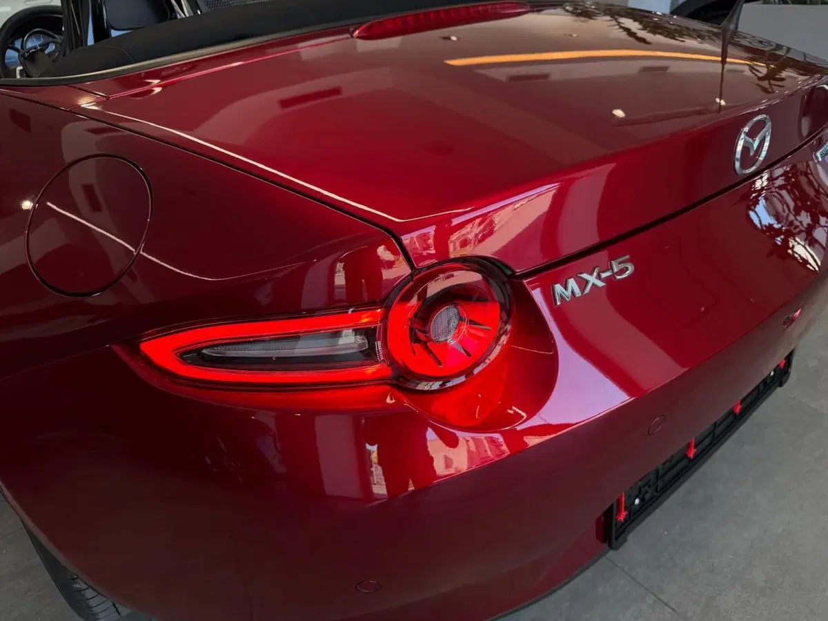 Mazda MX-5 nuova a Napoli (9)