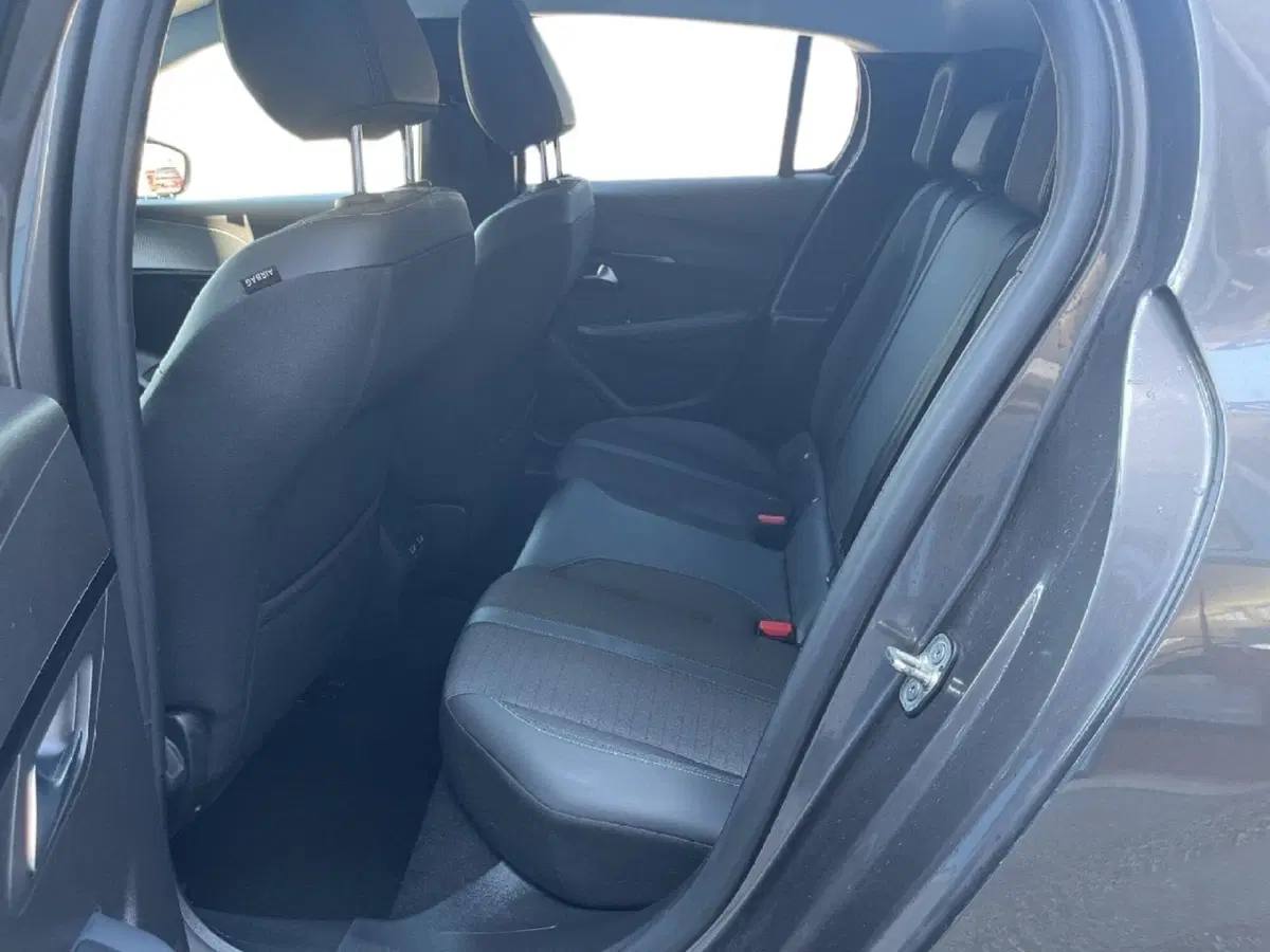 Peugeot 208 usata a Torino (9)