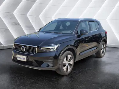 Volvo XC40 T4 Recharge Plug-in Hybrid automatico Core del 2023 usata