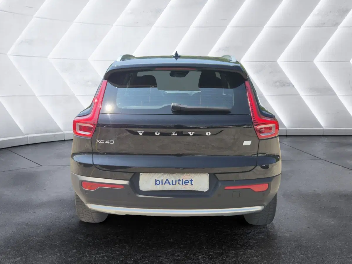 Volvo XC40 usata  (3)