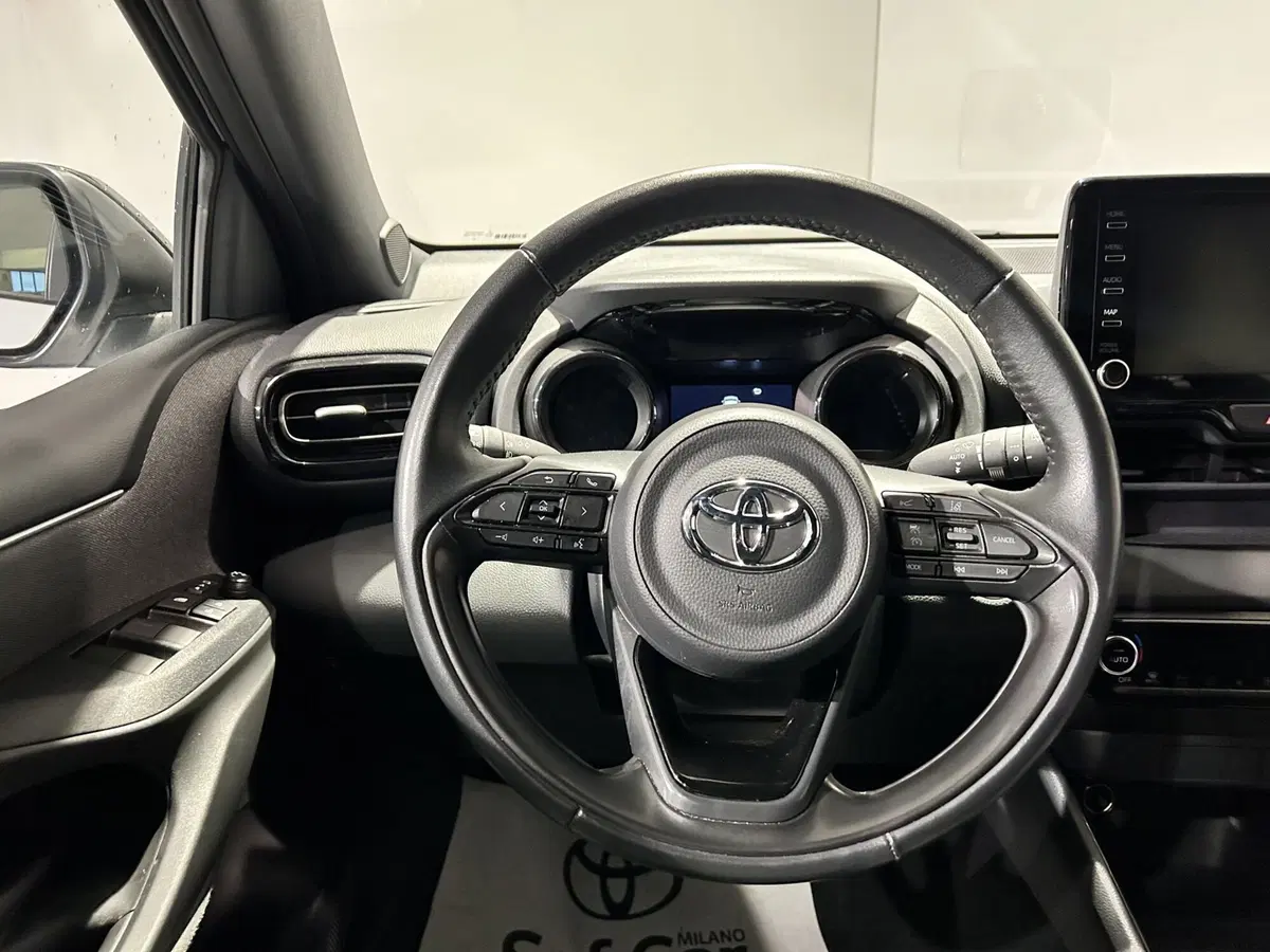Toyota Yaris usata a Milano (10)