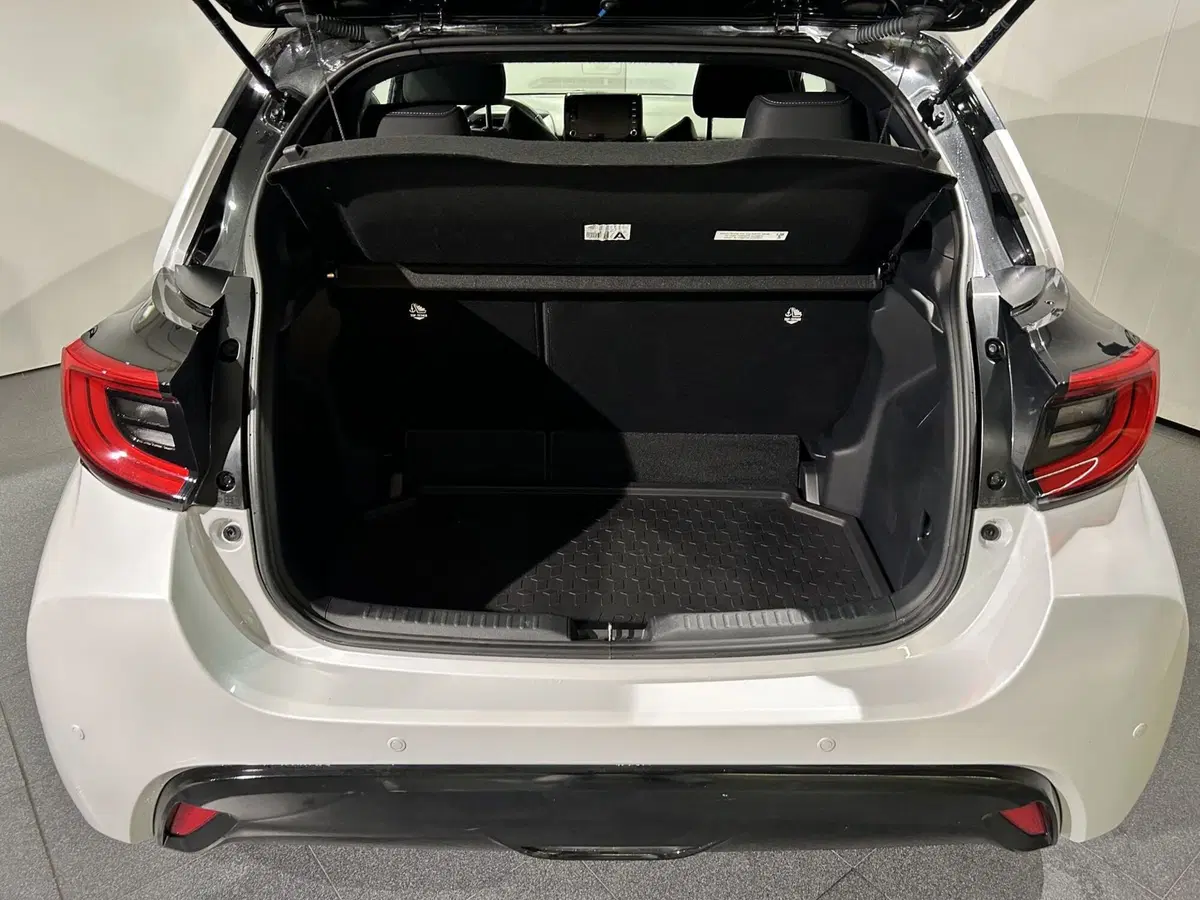Toyota Yaris usata a Milano (11)