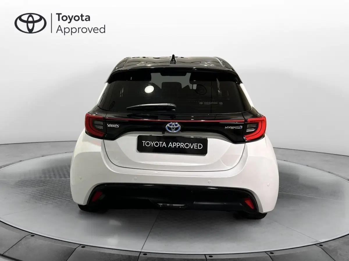 Toyota Yaris usata a Milano (4)