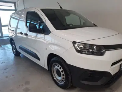 Toyota Proace City Furgone City 1.5D 130cv S&amp;S L2 S Comfort del 2021 usata a Vicenza