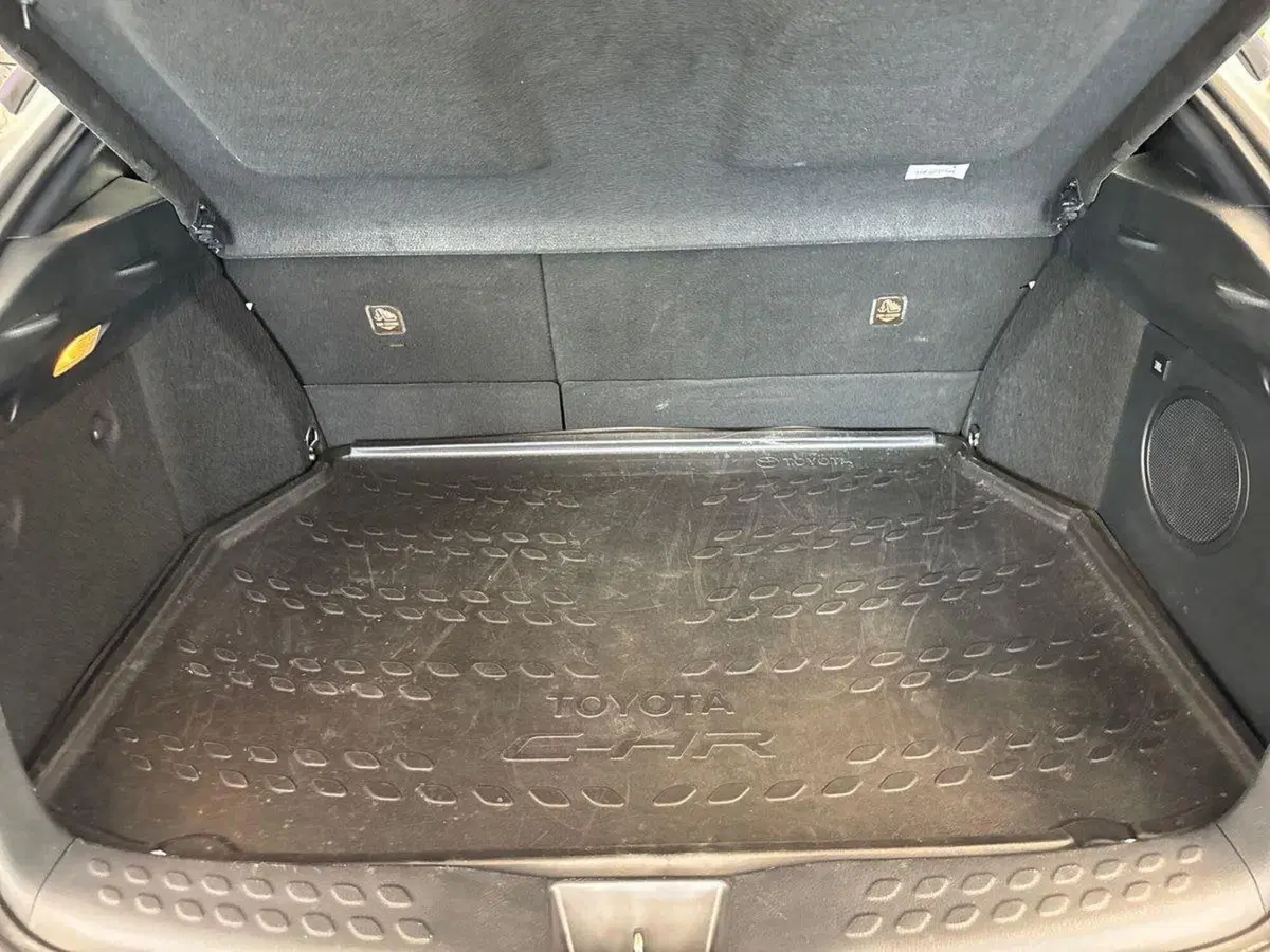 Toyota Toyota C-HR usata a Prato (18)